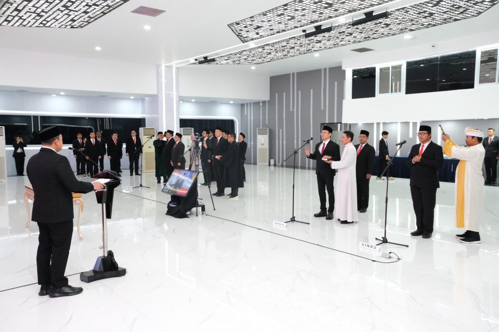 Lantik 79 Pejabat Struktural Se-Indonesia, Menteri Nusron Tekankan Semangat Nationwide dan Sistem Meritokrasi