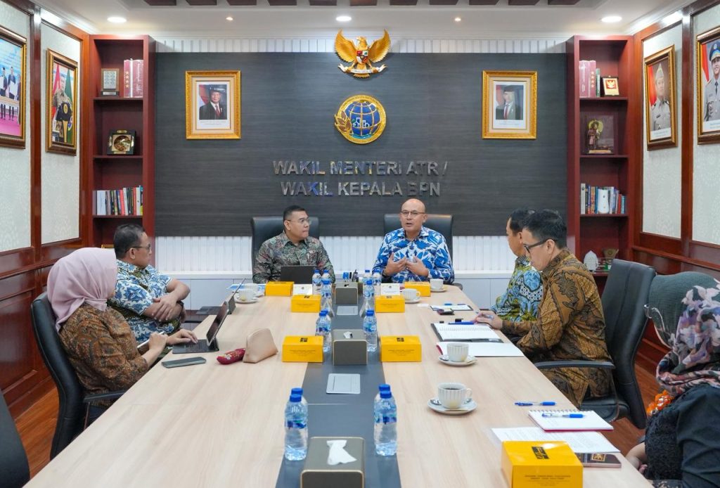 Terima Kunjungan Wamenlu, Wamen Ossy Bicarakan Hak Atas Tanah bagi WNA dan Diaspora