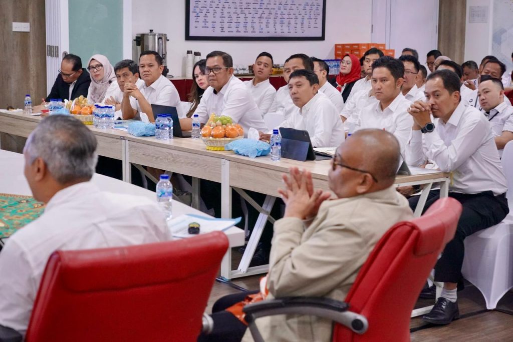 Tingkatkan Kualitas Loket Layanan Pertanahan, Menteri Nusron: Bekali Petugas Product Knowledge dan Hospitality